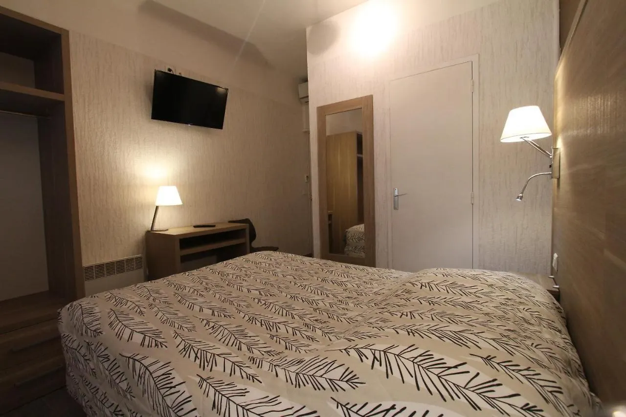 Le Provencal Hotel Tarascon 2*,