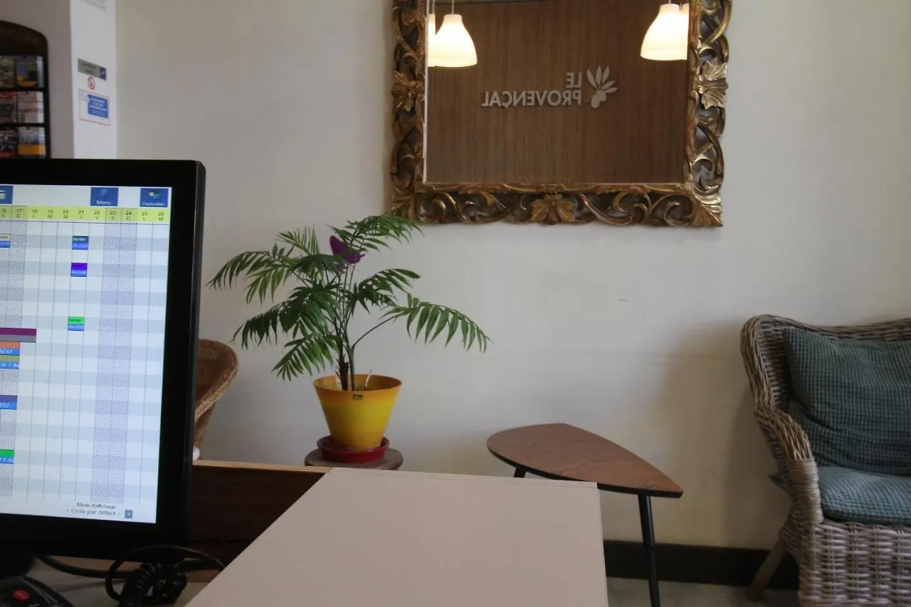 Le Provencal Hotel Tarascon